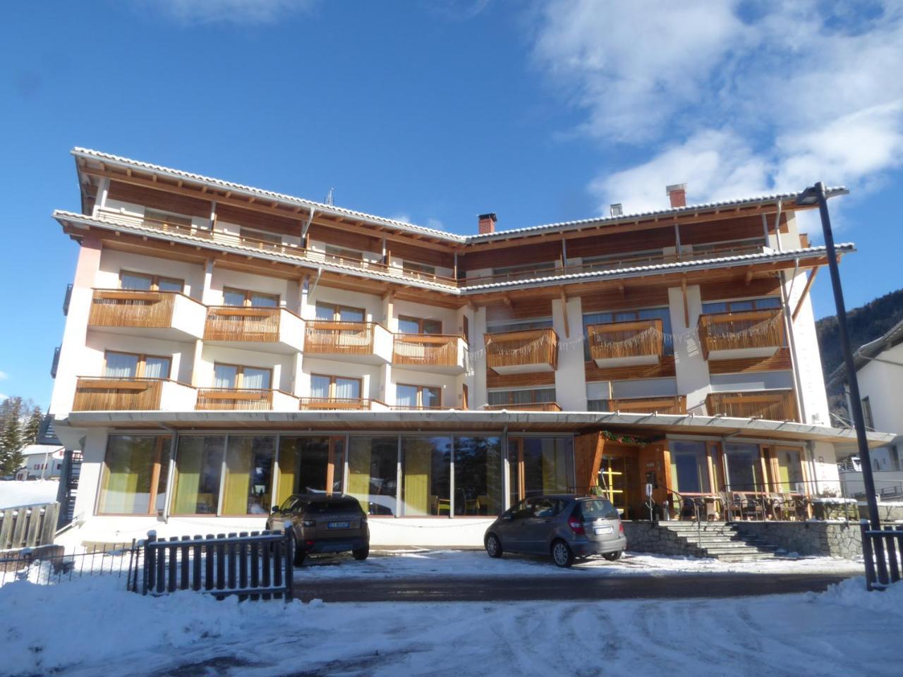 Sporthotel Rasen Rasùn di Sotto Екстериор снимка